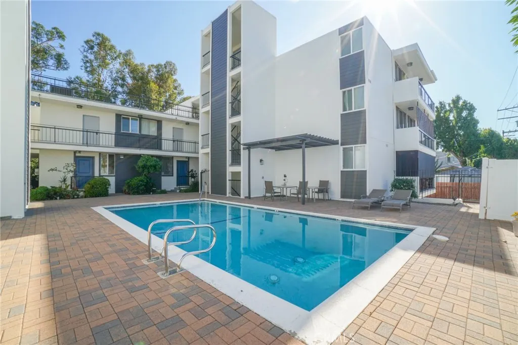 Additional image 33 of 22041 Costanso Street Unit 104, Woodland Hills, CA 91364