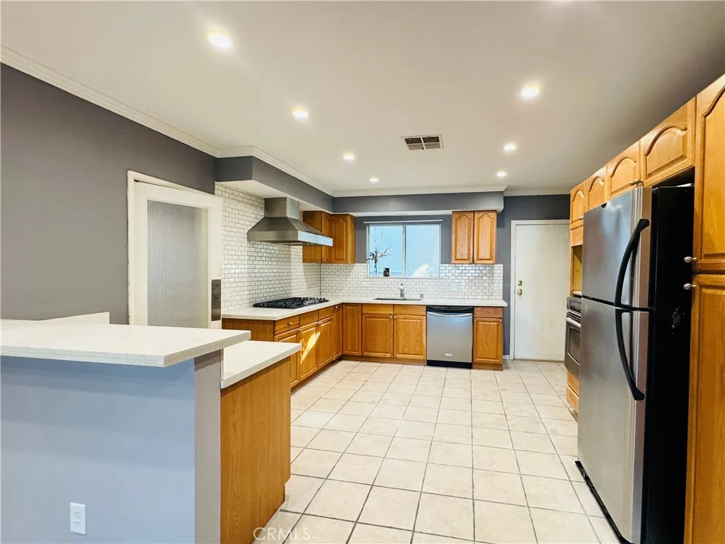 Additional image 20 of 17804 San Fernando Mission, Granada Hills, CA 91344