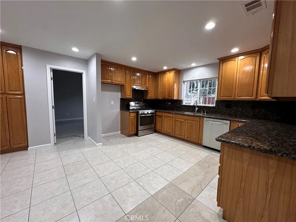 Additional image 29 of 642 N 6th Ave, Upland, CA 91786