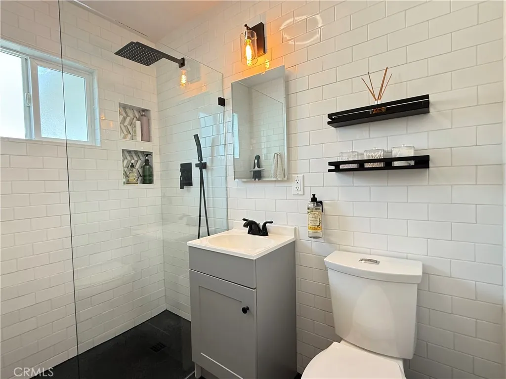 Additional image 13 of 115 W Valencia Avenue Unit B, Anaheim, CA 92805