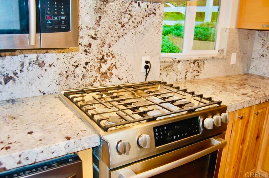 Additional image 25 of 736 Mar Vista Dr, Vista, CA 92081