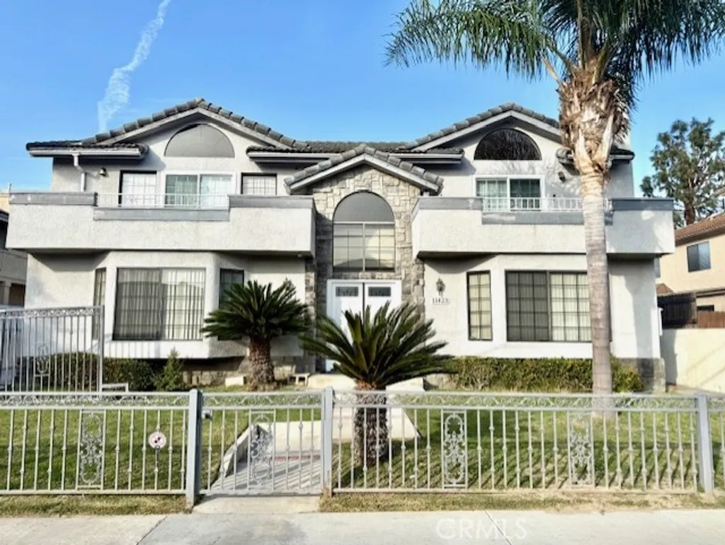 Additional image 3 of 11423 216th St.,, Lakewood, CA 90715