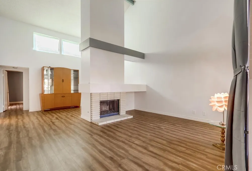 Additional image 25 of 38 Springacre, Irvine, CA 92614