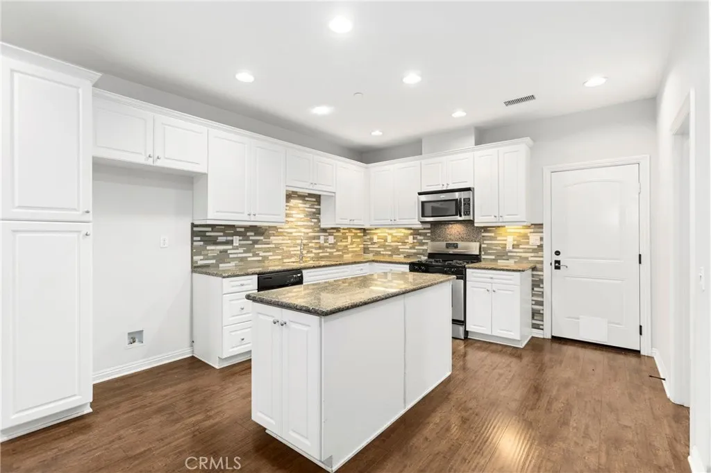 Additional image 6 of 760 S Olive St, Anaheim, CA 92805