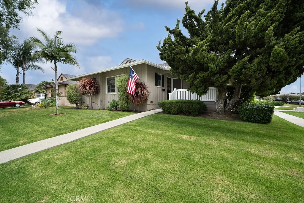 Additional image 69 of 2542 Vuelta Grande Ave, Long Beach, CA 90815