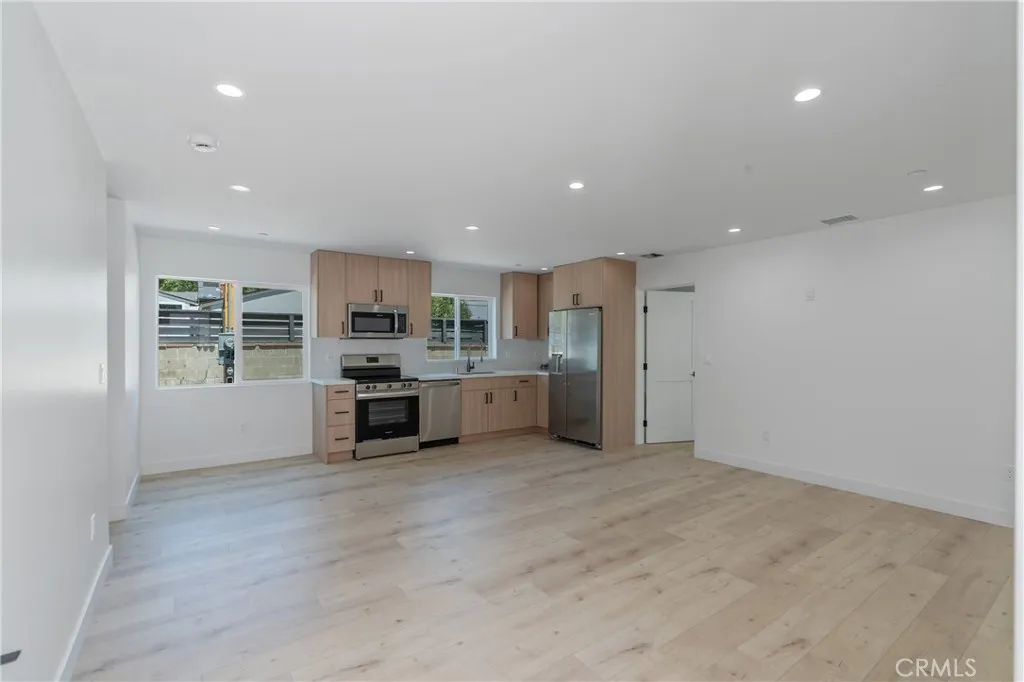 Additional image 11 of 7437 Ranchito Avenue, Van Nuys, CA 91405