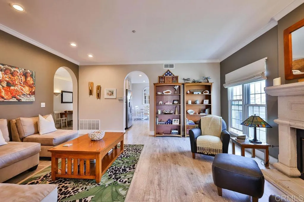 Additional image 17 of 229 Orange Ave Unit 3, Coronado, CA 92118