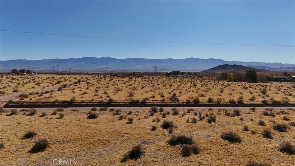 Additional image 20 of 713 Waalew Road, Lucerne Valley, CA 92356