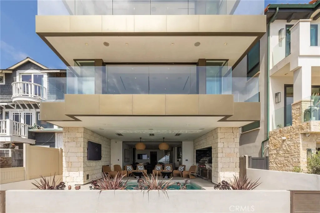 Additional image 79 of 716 The Strand, Manhattan Beach, CA 90266