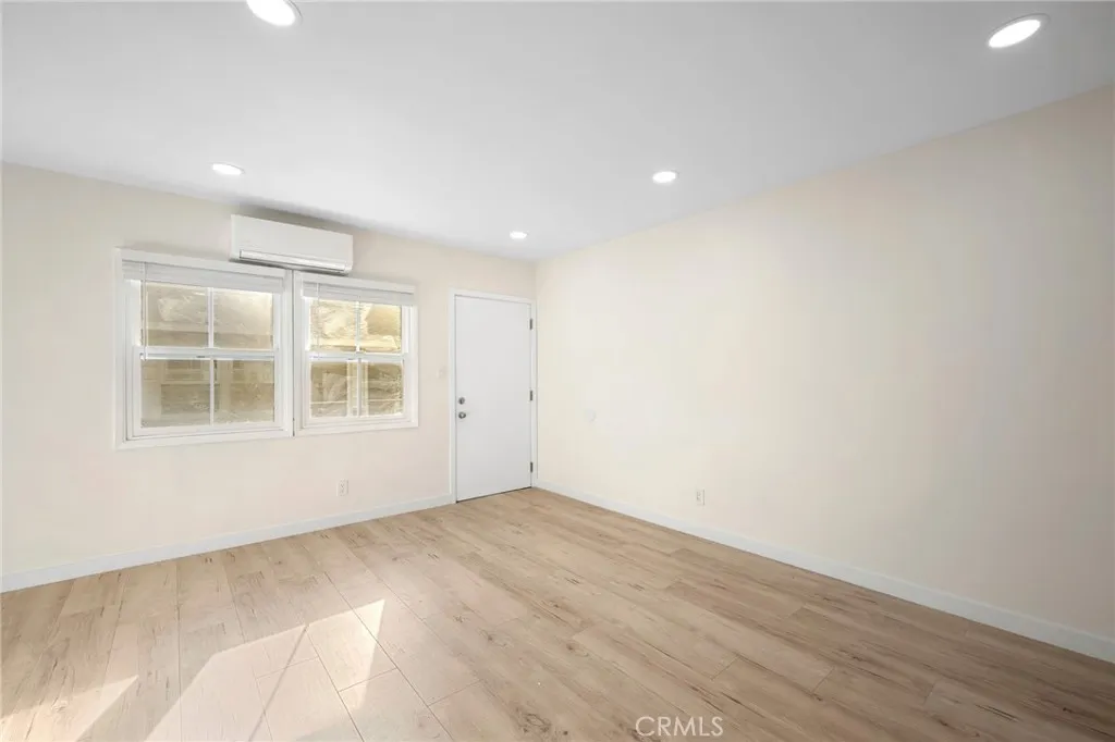 Additional image 26 of 10230 Silverton Unit 2, Tujunga, CA 91042