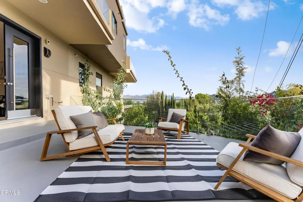 Additional image 120 of 12480 Viewcrest Road, Los Angeles, CA 91604