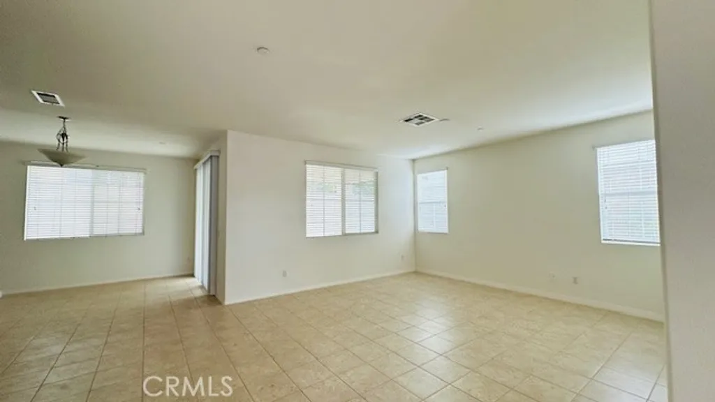 Additional image 4 of 2955 S Via Belamaria, Ontario, CA 91762