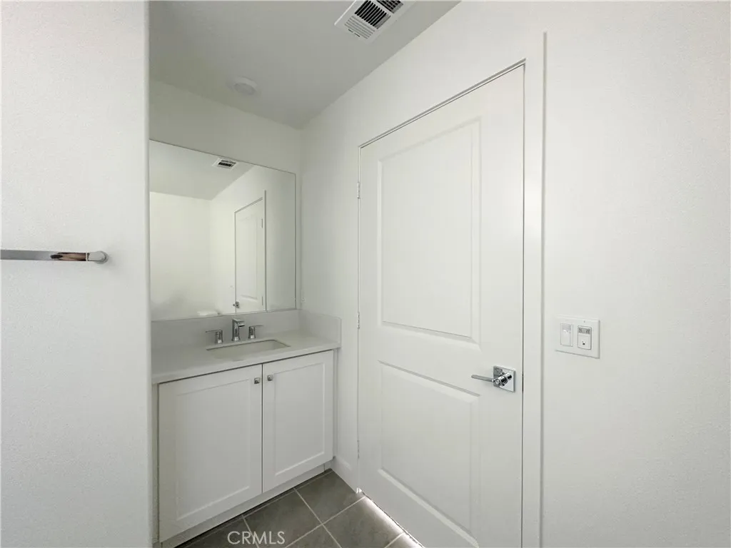 Additional image 49 of 322 Tank, Irvine, CA 92618