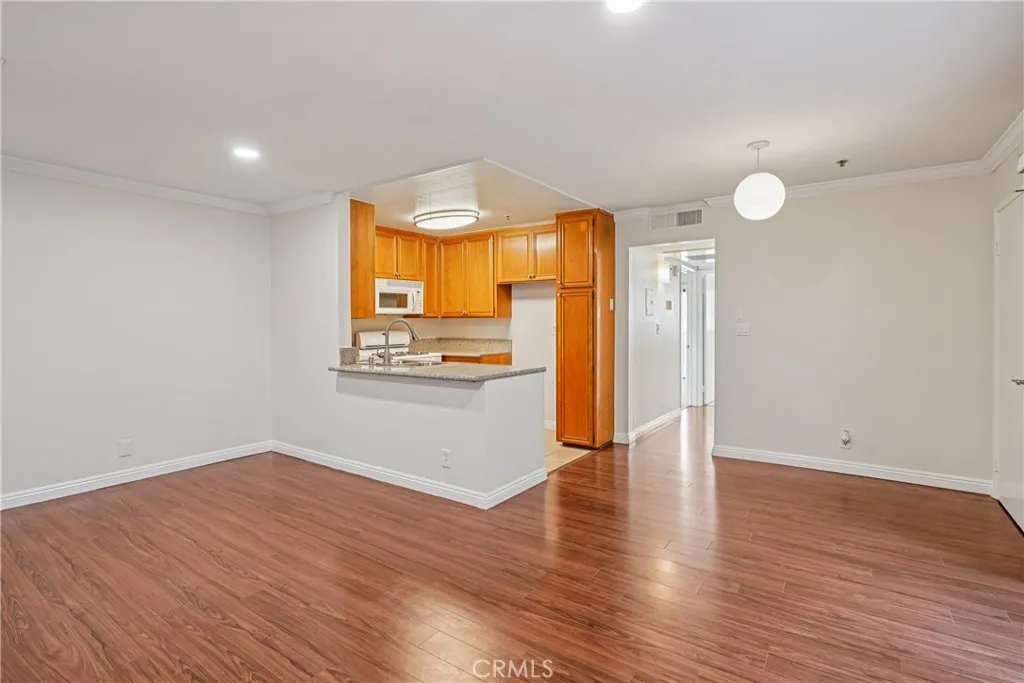 Additional image 25 of 11162 Camarillo St Unit 106, West Toluca Lake, CA 91602