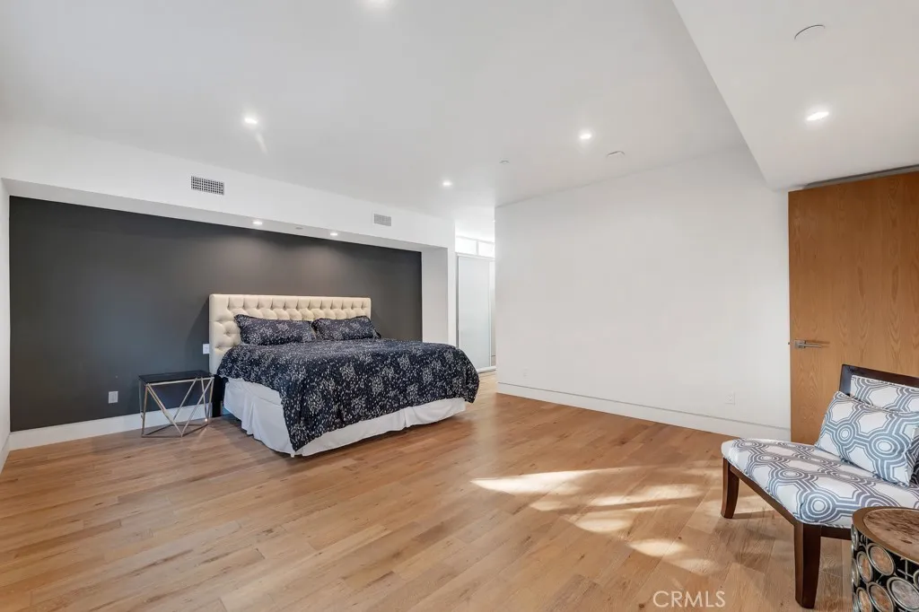 Additional image 31 of 16518 Moorpark Street, Encino, CA 91436