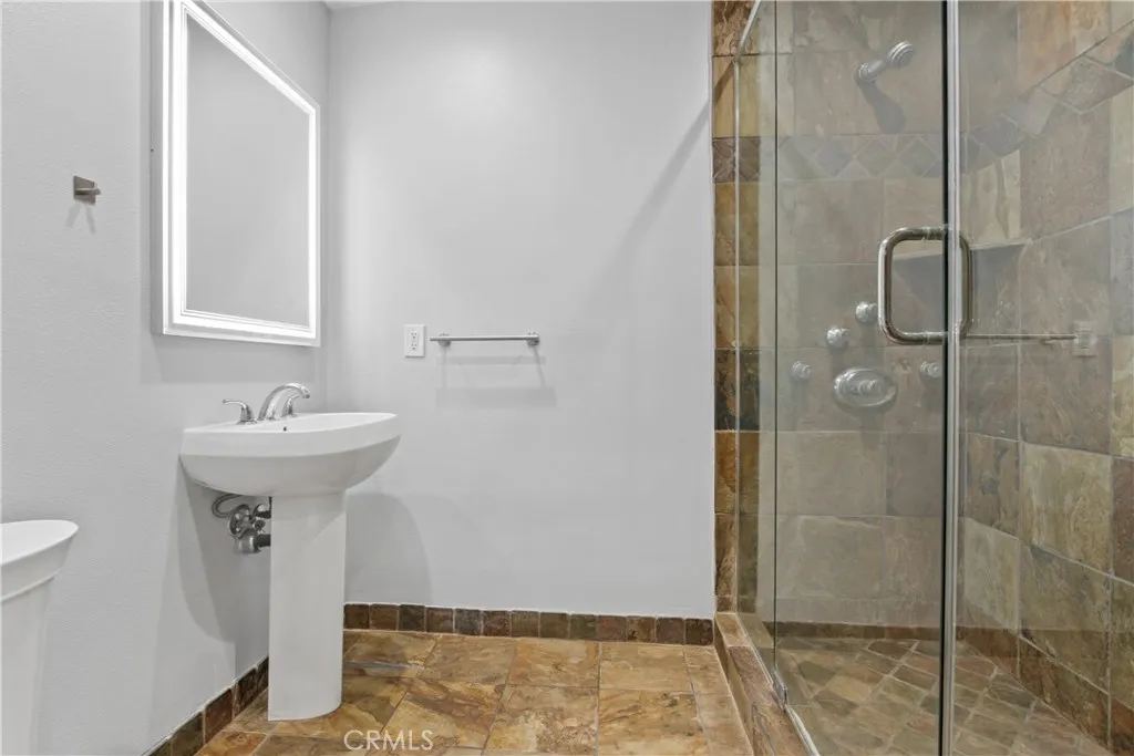 Additional image 41 of 447 Avenue E, Redondo Beach, CA 90277