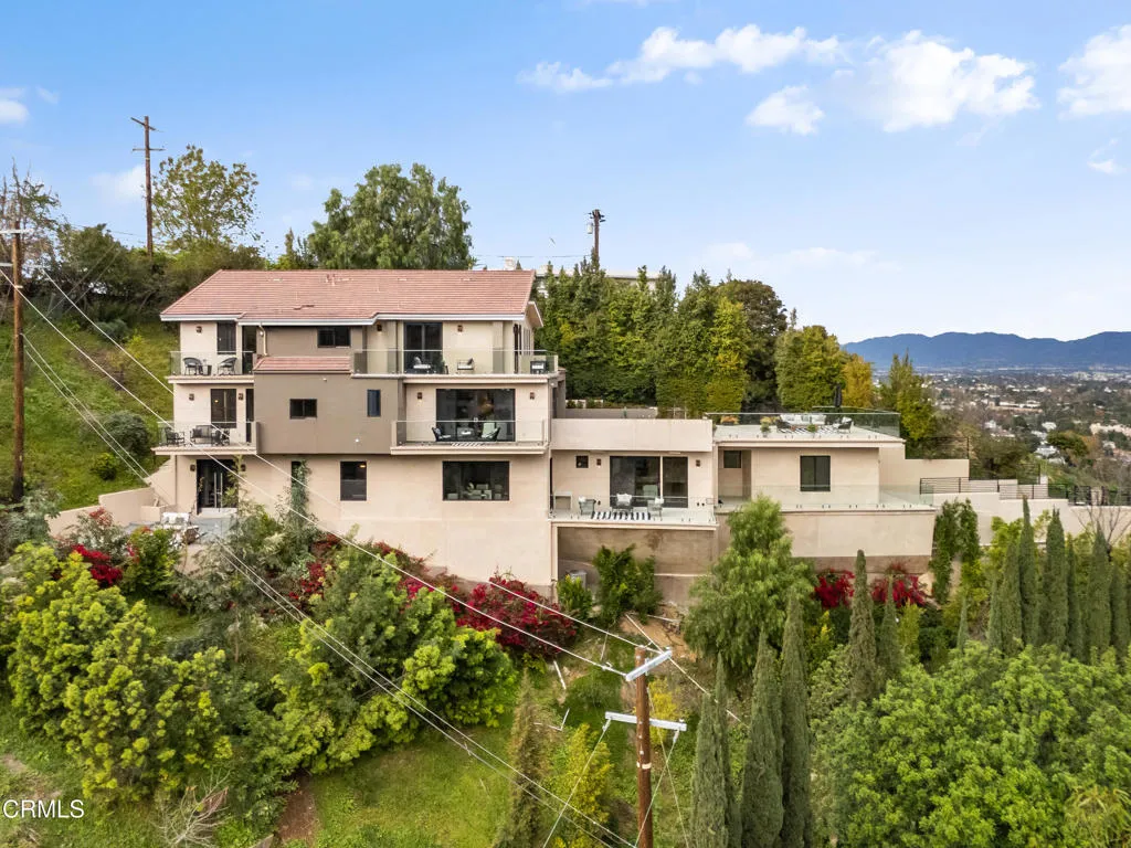 Additional image 80 of 12480 Viewcrest Road, Los Angeles, CA 91604