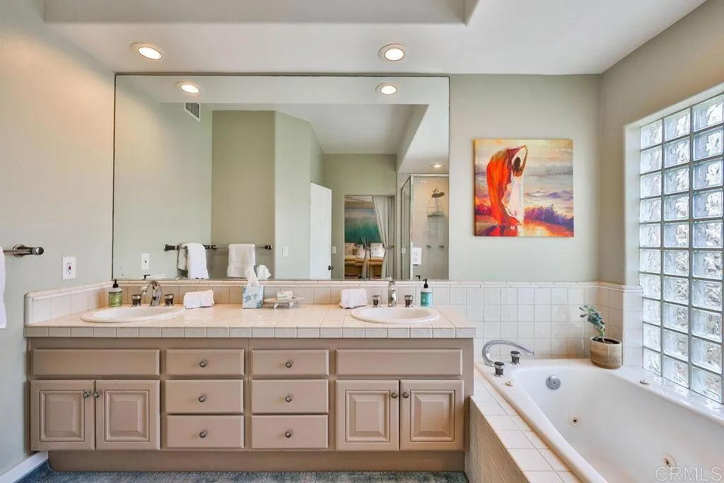 Additional image 79 of 229 Orange Ave Unit 3, Coronado, CA 92118