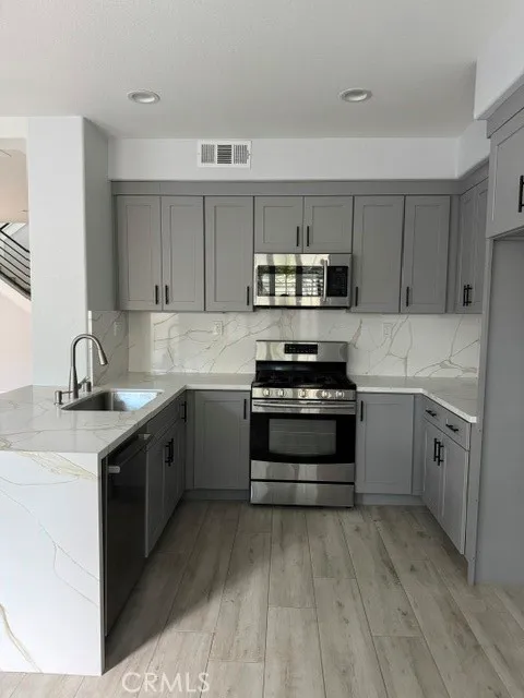 Additional image 37 of 26 Santa Catalina Aisle, Irvine, CA 92606