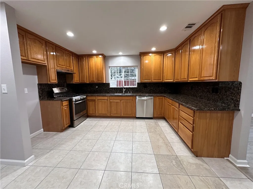 Additional image 5 of 642 N 6th Ave, Upland, CA 91786