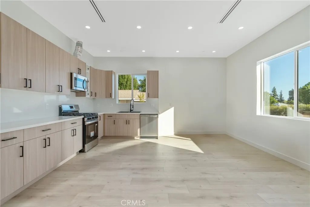 Additional image 19 of 17311 Los Alimos, Granada Hills, CA 91344