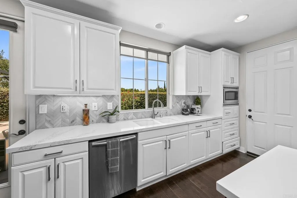 Additional image 38 of 14586 Luna Media, San Diego, CA 92127