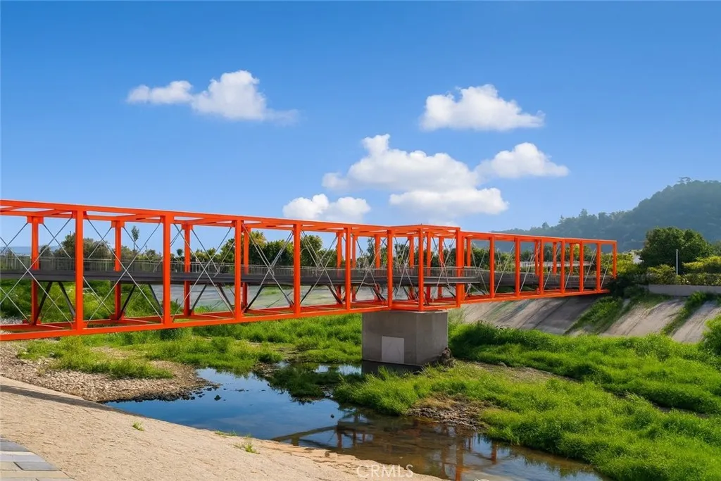 Additional image 39 of 2700 E.Chaucer Street Unit 2, Los Angeles, CA 90065