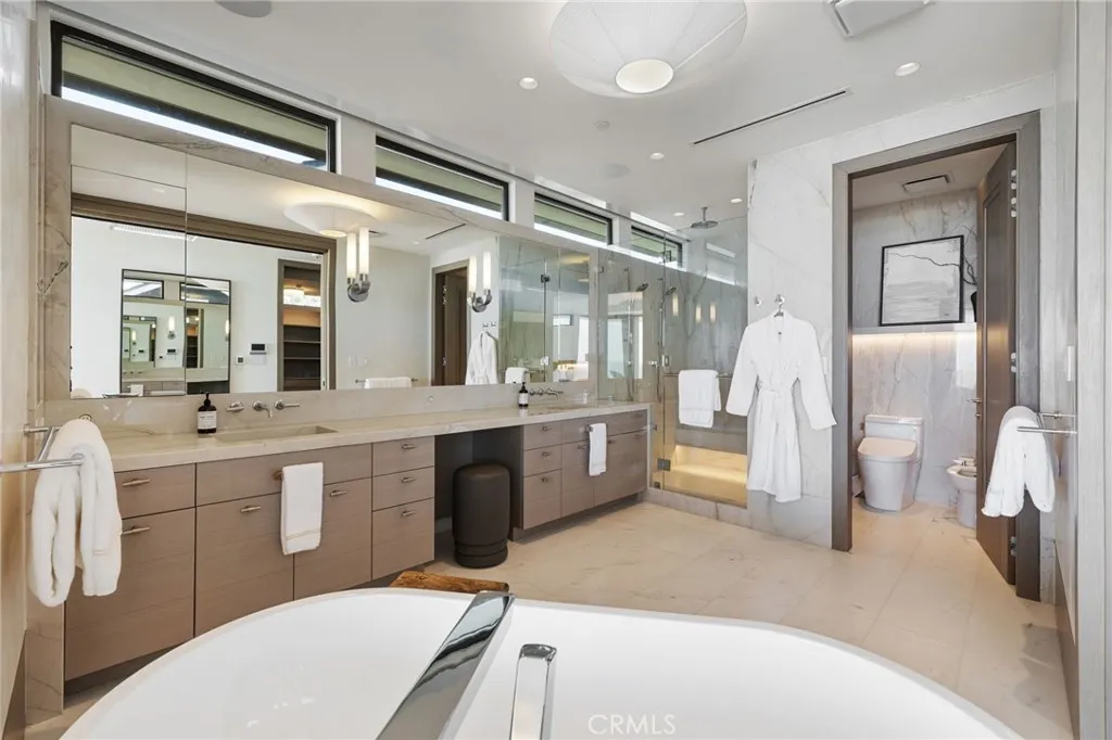 Additional image 111 of 716 The Strand, Manhattan Beach, CA 90266
