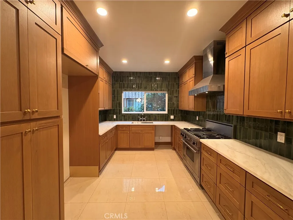 Additional image 16 of 1703 W 25th St, Los Angeles, CA 90018