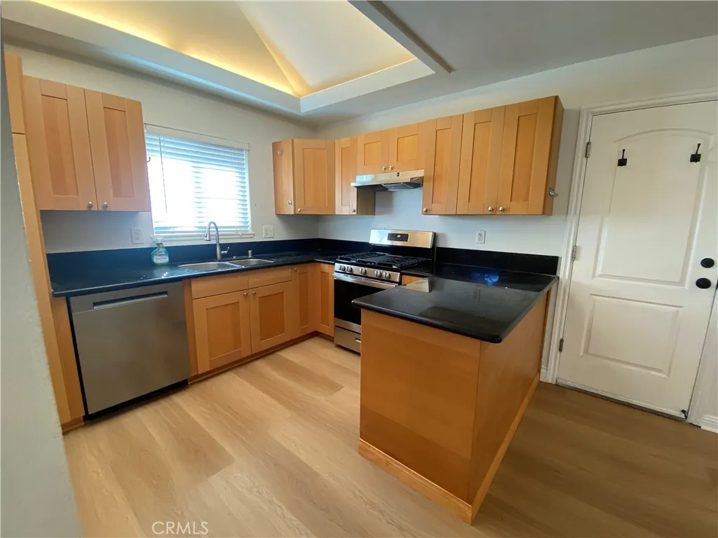 Additional image 6 of 2517 S Douglas St, Santa Ana, CA 92704