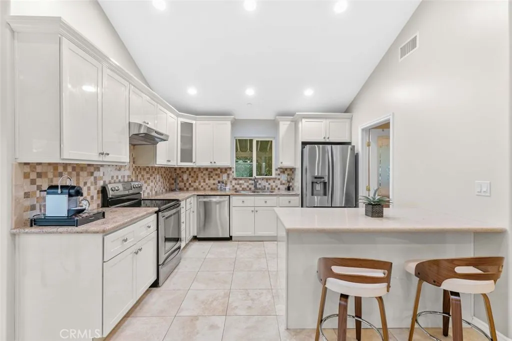 Additional image 37 of 16577 Knollwood Dr, Granada Hills, CA 91344