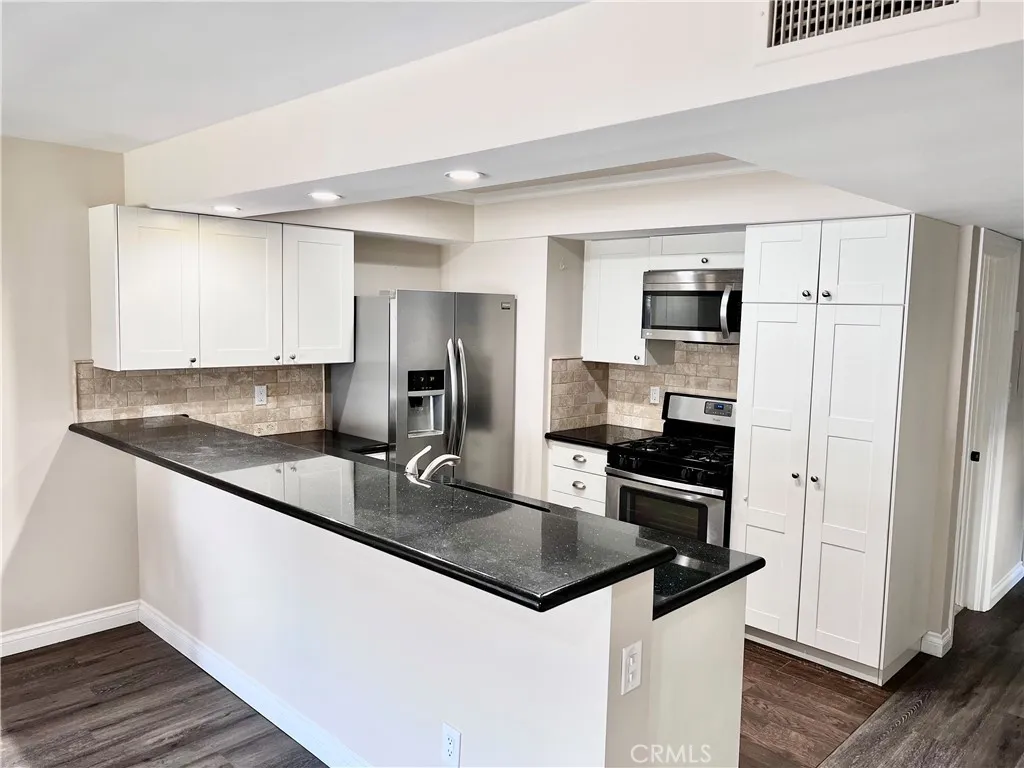 Additional image 3 of 207 Ruby Avenue, Newport Beach, CA 92662