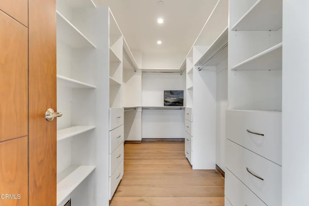 Additional image 31 of 12480 Viewcrest Road, Los Angeles, CA 91604