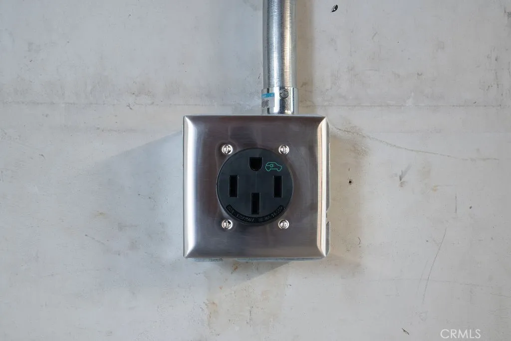 Additional image 32 of 2542 Vuelta Grande Ave, Long Beach, CA 90815