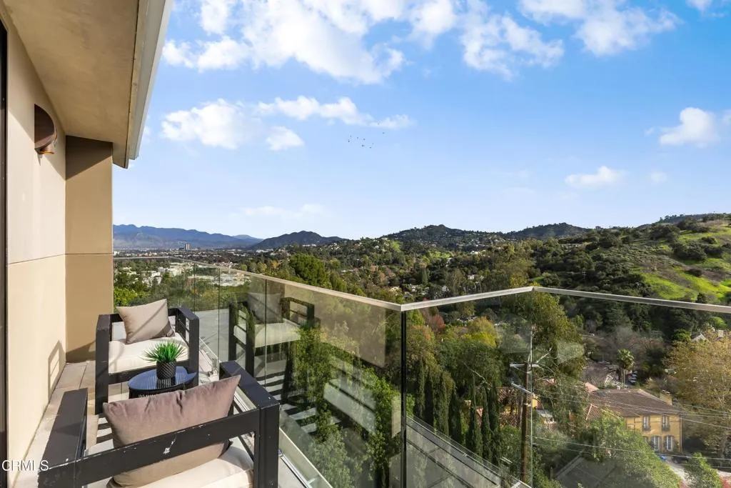 Additional image 11 of 12480 Viewcrest Road, Los Angeles, CA 91604