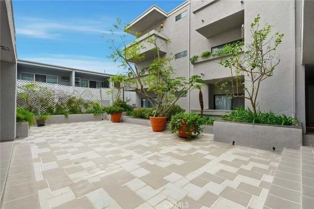 Additional image 28 of 2219 S Bentley Avenue Unit 303, Los Angeles, CA 90064