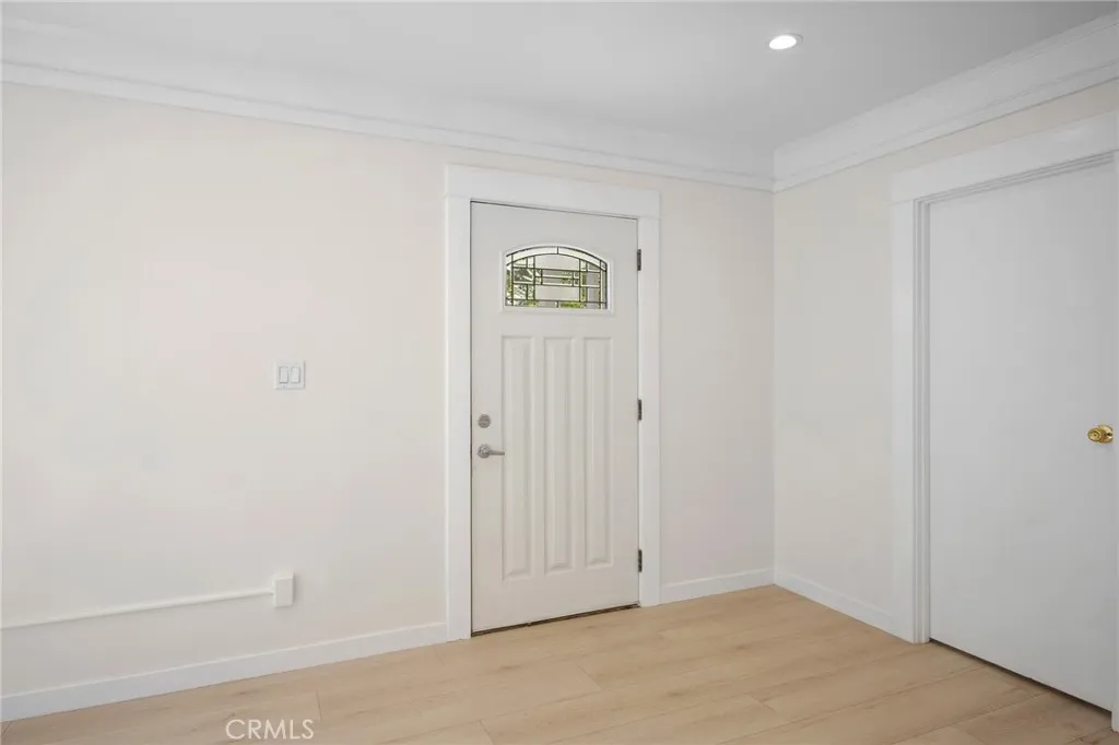 Additional image 4 of 525 W Wilson Avenue, Glendale, CA 91203