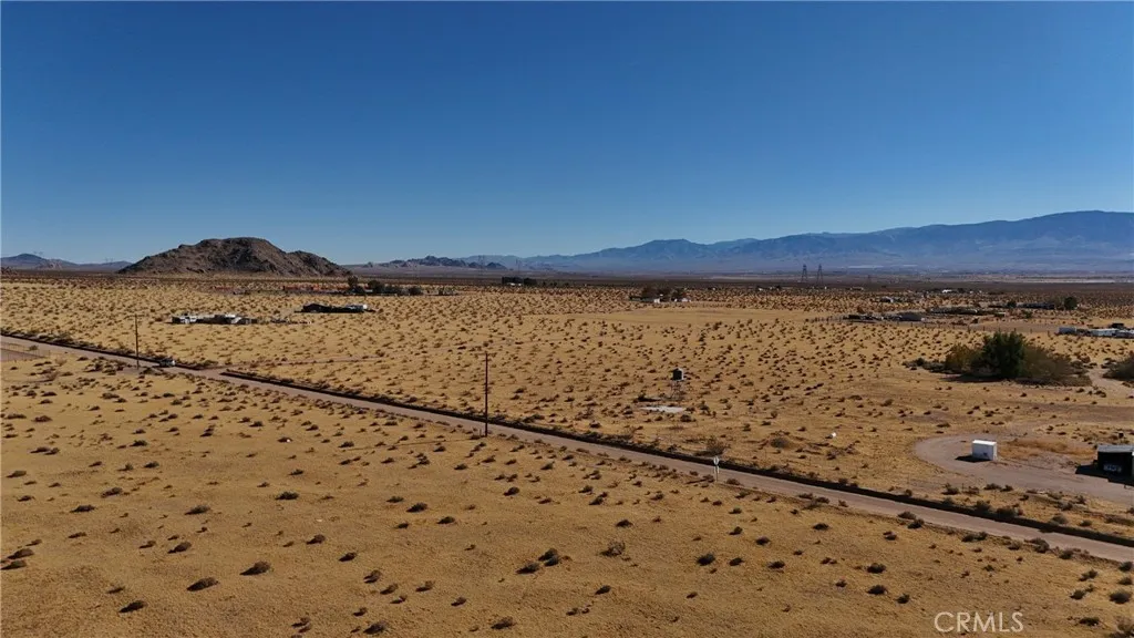 Additional image 9 of 713 Waalew Road, Lucerne Valley, CA 92356