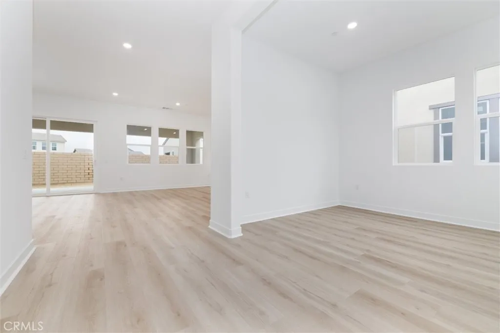 Additional image 4 of 24510 Via La Sombrilla, Valencia, CA 91354