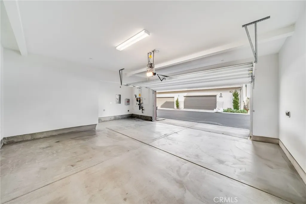 Additional image 74 of 241 Culture, Irvine, CA 92618