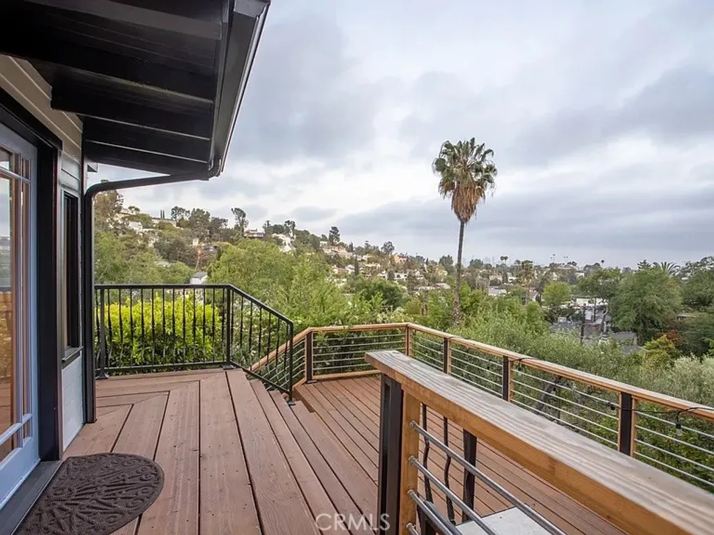 Additional image 18 of 2597 Dearborn, Los Angeles, CA 90068