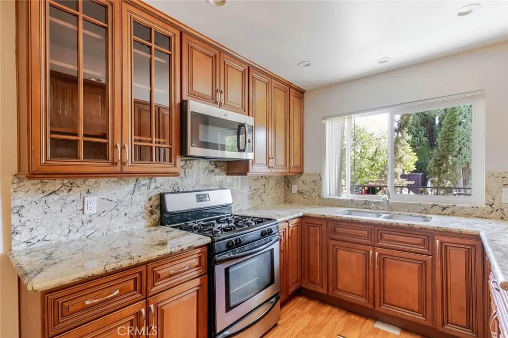 Additional image 35 of 909 E Garfield Ave Unit 3, Glendale, CA 91205