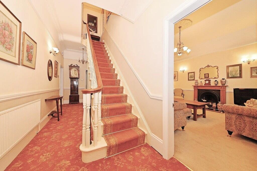 房产图片 38 - 埃奇巴斯顿，克拉伦登路