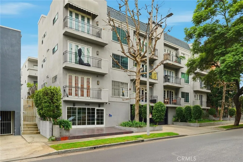 Additional image 32 of 2219 S Bentley Avenue Unit 303, Los Angeles, CA 90064