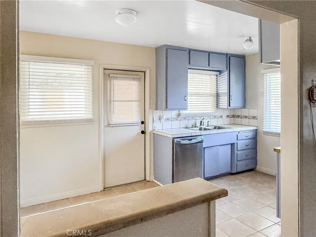 Additional image 6 of 2546 W Olive Avenue, Fullerton, CA 92833