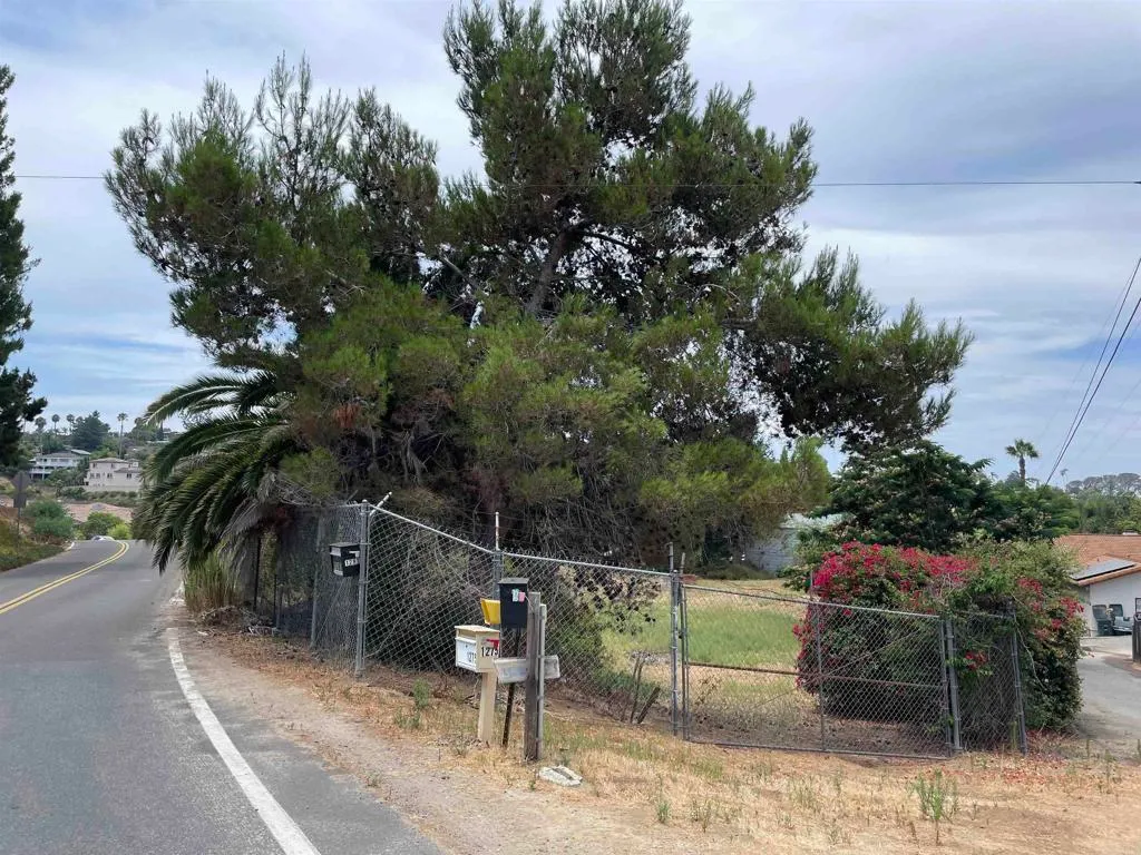 Additional image 6 of Cypress Drive, Vista, CA 92084