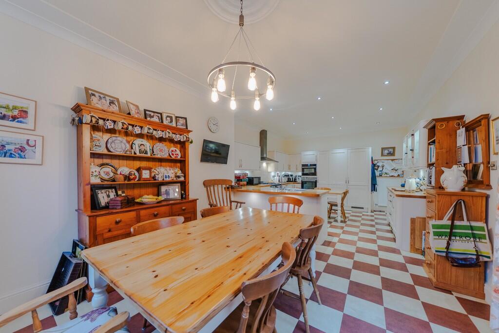 房产图片 10 - 埃奇巴斯顿，克拉伦登路