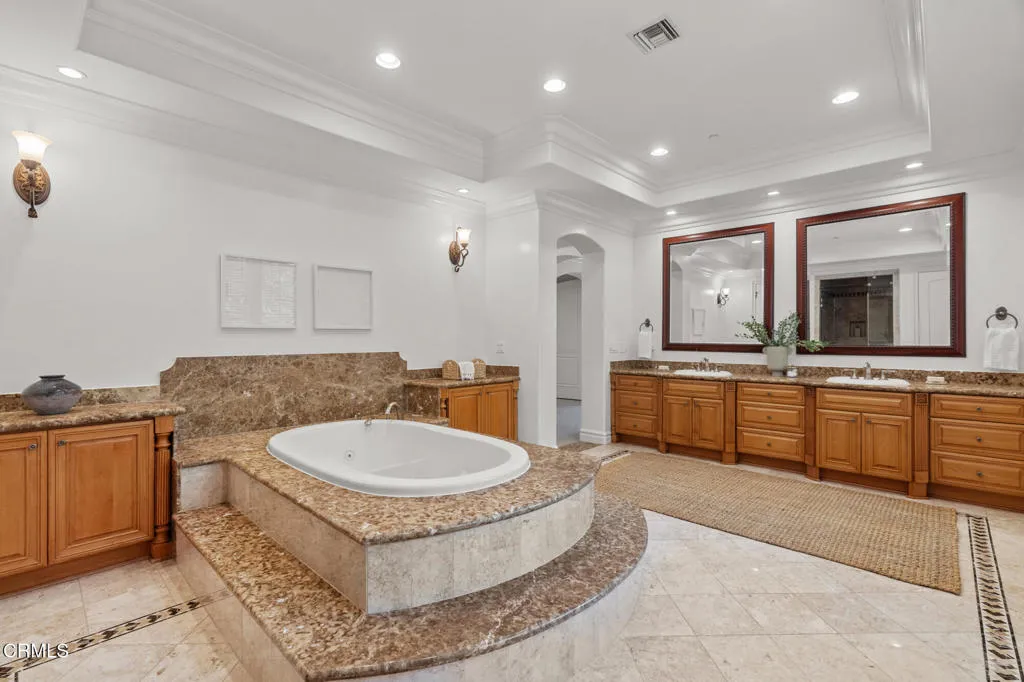 Additional image 113 of 1571 N Bundy Drive, Los Angeles, CA 90049