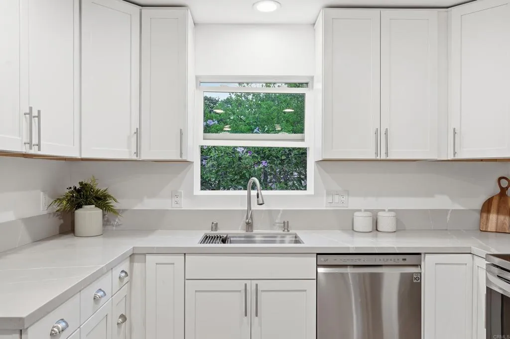 Additional image 14 of 3372 Par Drive, La Mesa, CA 91941