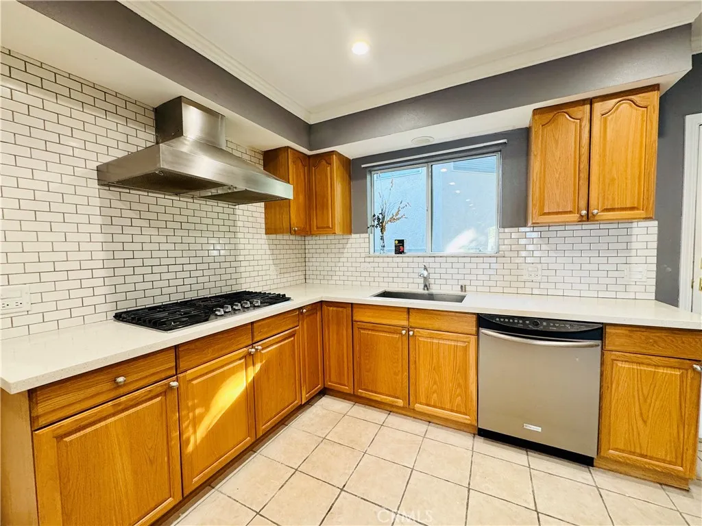 Additional image 8 of 17804 San Fernando Mission, Granada Hills, CA 91344